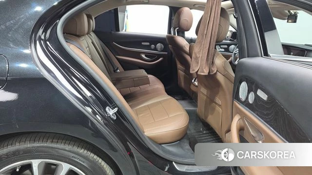 Mercedes-Benz E-Class W213 2018 Черный из Кореи, фото 3