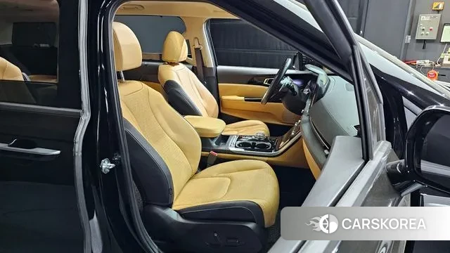 Kia Carnival 4th generation 2023 Черный из Кореи, фото 3