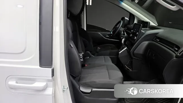 Hyundai Staria 2021 Белый из Кореи, фото 3