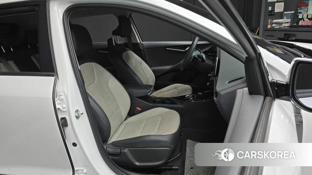 Kia Di Ol Nu Niro 2022 Белый из Кореи, фото 3