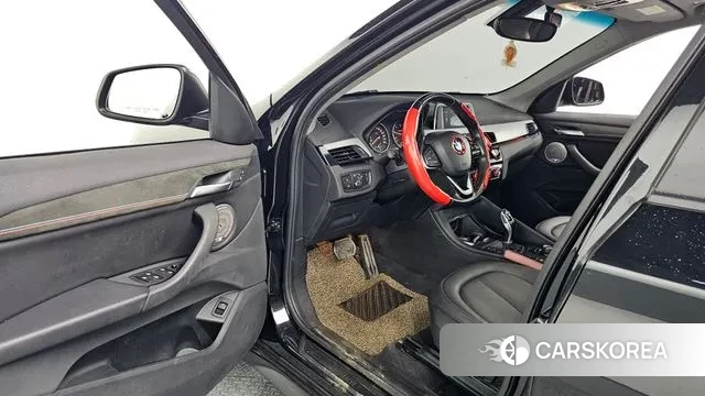 BMW X1 (F48) 2018 Черный из Кореи, фото 3