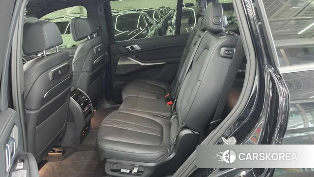 BMW X7 (G07) 2025 Черный из Кореи, фото 3