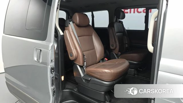 Hyundai The New Grand Starex 2018 Серебряный из Кореи, фото 3