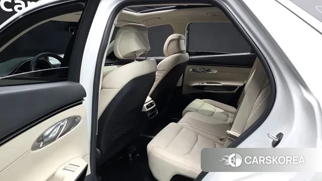 Genesis GV70 2023 Белый из Кореи, фото 3