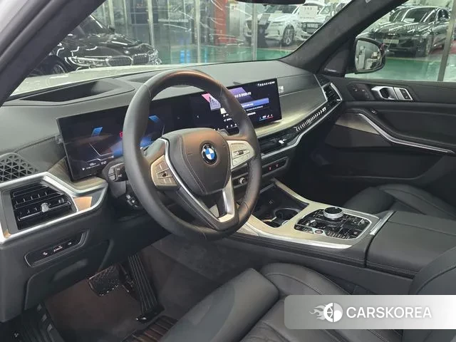 BMW X7 (G07) 2025 Белый из Кореи, фото 3