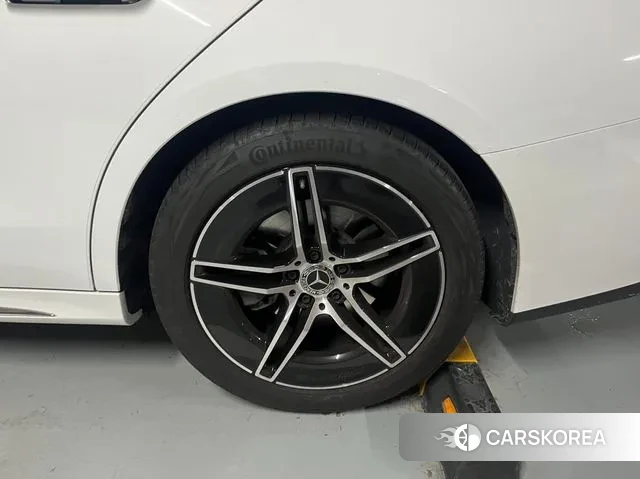 Mercedes-Benz E-Class W214 2024 Белый из Кореи, фото 3