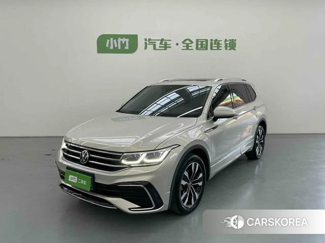 Volkswagen Tiguan L 2021 Серебристо-серый из Китая, фото 3