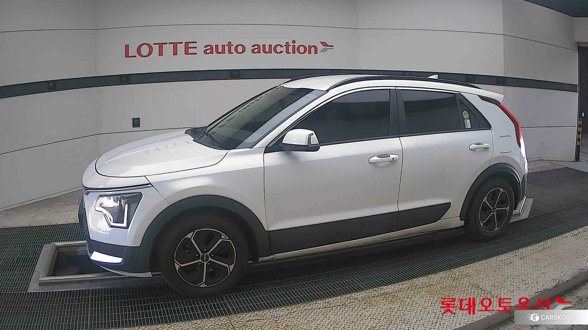 Kia Niro Hybrid 2022 Snow White Pearl (optional) из Кореи, фото 3