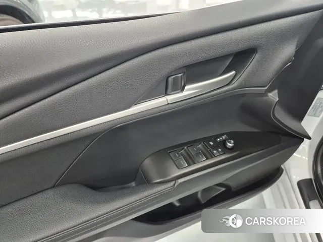 Toyota Camry (XV80) 2025 Белый из Кореи, фото 3