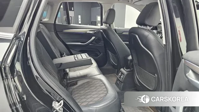 BMW X1 (F48) 2020 Черный из Кореи, фото 3