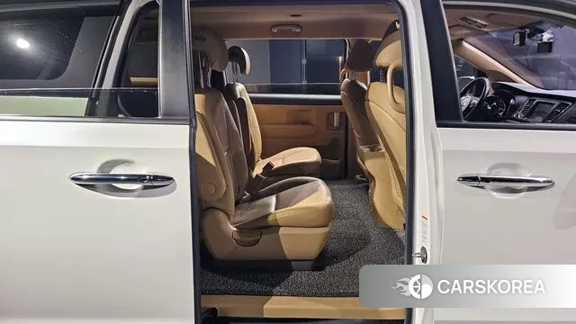 Kia The New Carnival 2019 Белый из Кореи, фото 3