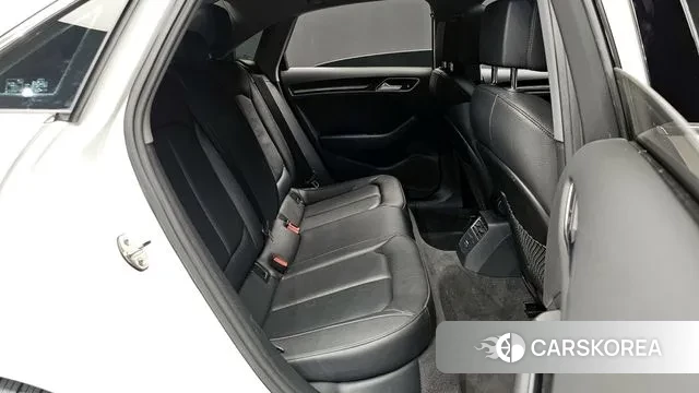 Audi New A3 2018 Белый из Кореи, фото 3