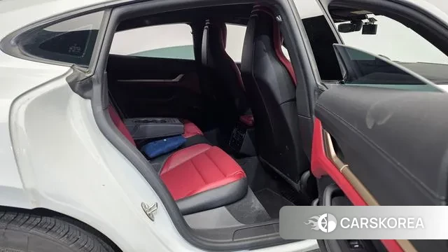 Porsche Taycan 2022 Белый из Кореи, фото 3