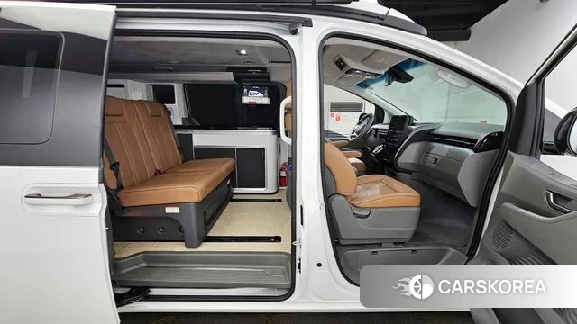 Hyundai Staria 2024 Белый из Кореи, фото 3