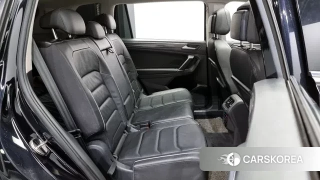 Volkswagen Tiguan Allspace 2020 Черный из Кореи, фото 3