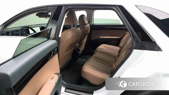 Hyundai Grandeur Hybrid (GN7) 2026 Белый из Кореи, фото 3
