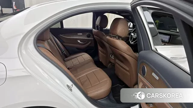 Mercedes-Benz E-Class W213 2020 Белый из Кореи, фото 3