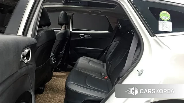 Kia Sportage 5th Generation Hybrid 2023 Белый из Кореи, фото 3