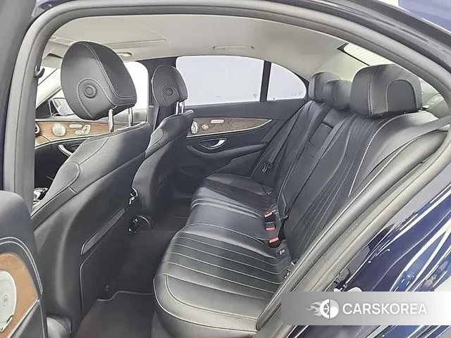 Mercedes-Benz E-Class W213 2018 Синий из Кореи, фото 3