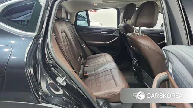BMW X4 (G02) 2024 Черный из Кореи, фото 3