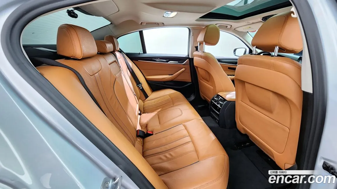 BMW 5 Series (G30) 2020 Серебряный из Кореи, фото 3