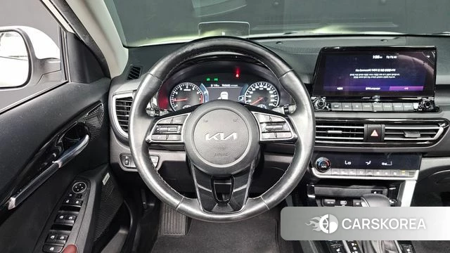 Kia Seltos 2022 Белый из Кореи, фото 3