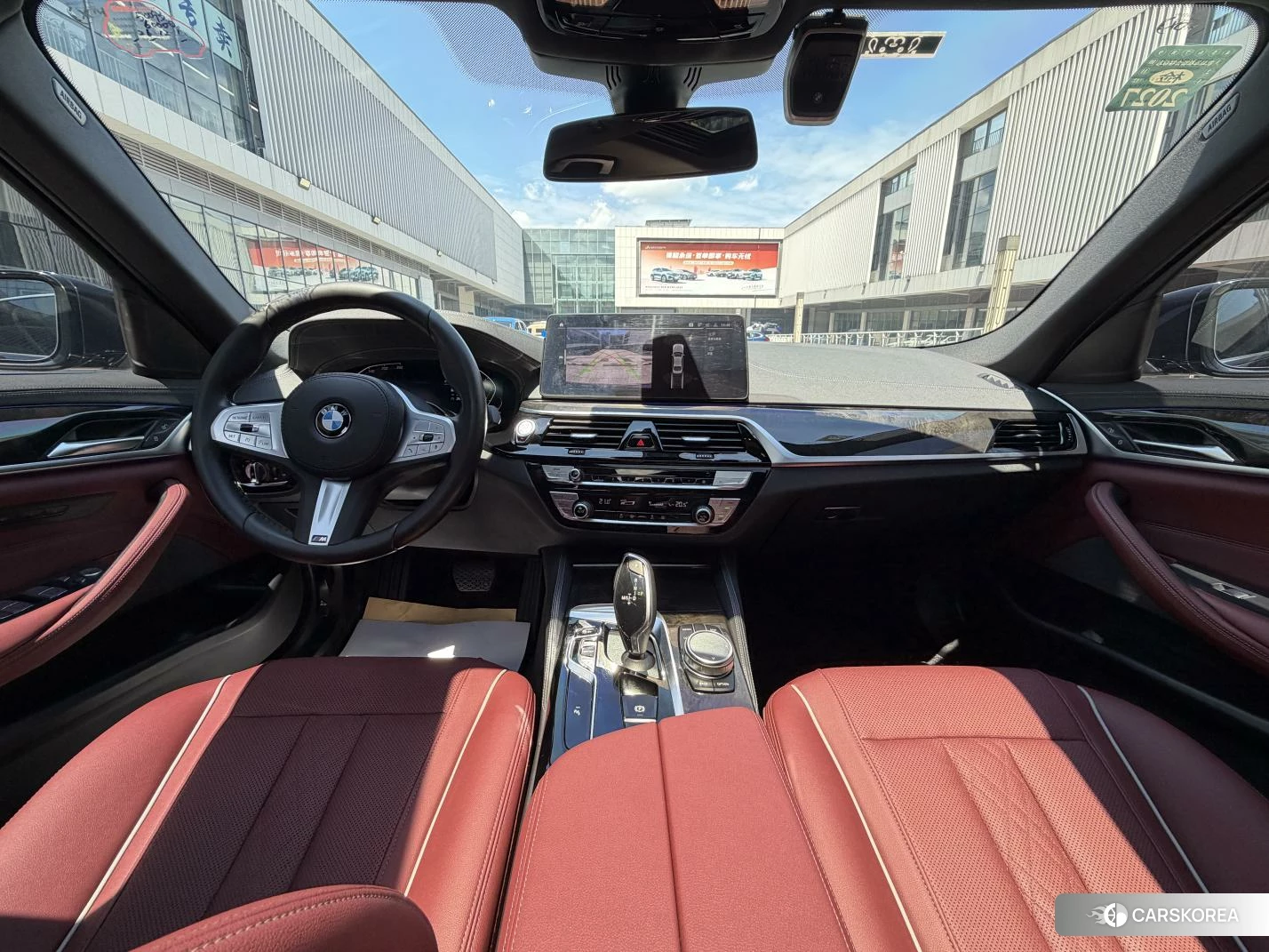 BMW 5 series 2022 Черный из Китая, фото 3