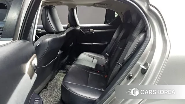 Lexus CT200h 2018 Песочный из Кореи, фото 3