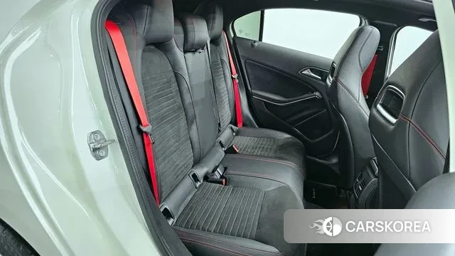 Mercedes-Benz A-Class W176 2018 Белый из Кореи, фото 3