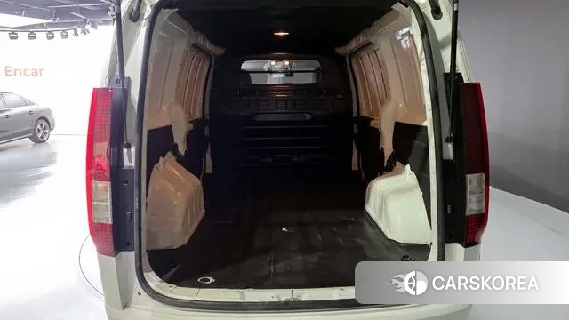 Hyundai Staria 2021 Белый из Кореи, фото 3