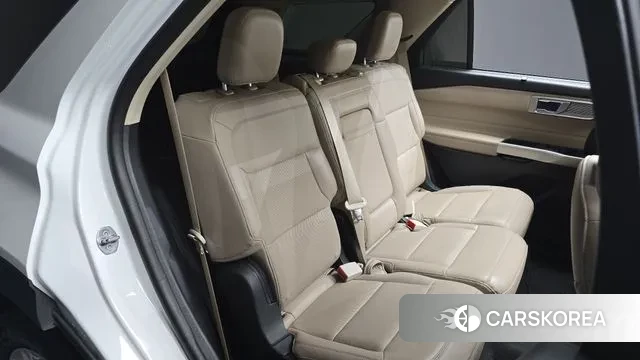 Ford Explorer 6th Generation 2022 Белый из Кореи, фото 3