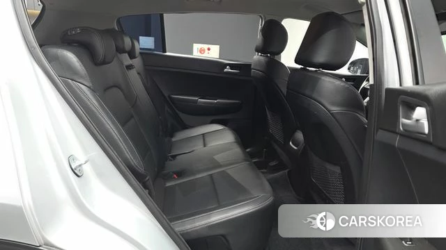 Kia Sportage The Bold 2021 Серебряный из Кореи, фото 3