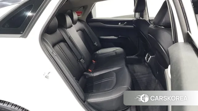 Kia The New K5 3rd generation 2024 Белый из Кореи, фото 3