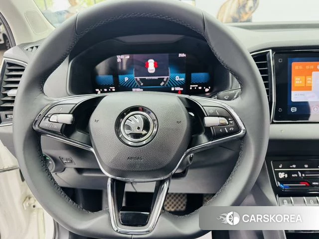 Skoda Krok 2022 Белый из Китая, фото 3