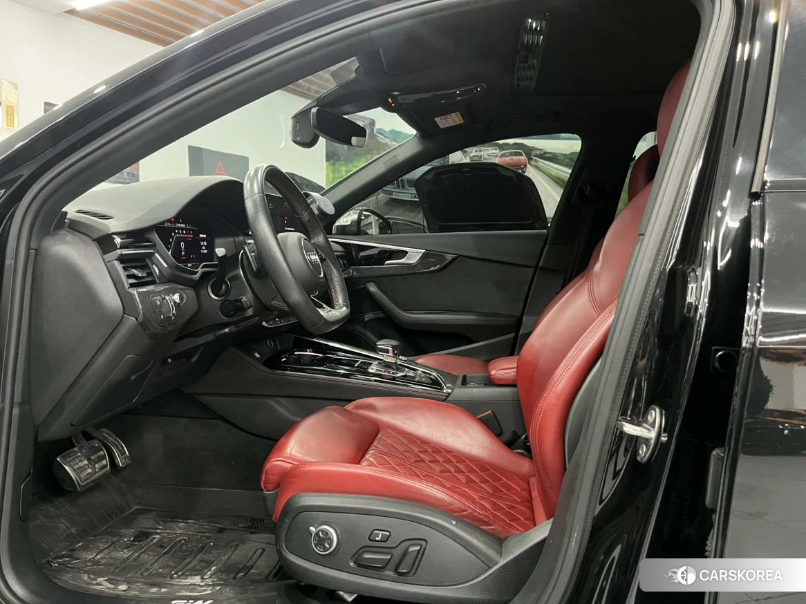 Audi S4 2020 Черный из Китая, фото 3