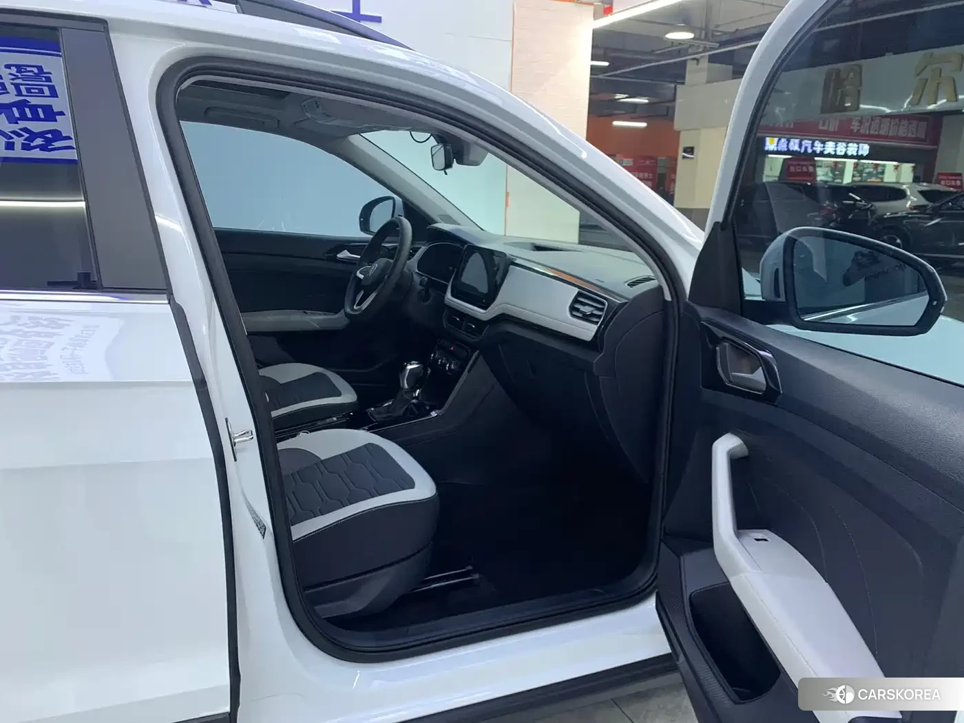 Volkswagen Tharu 2025 Белый из Китая, фото 3