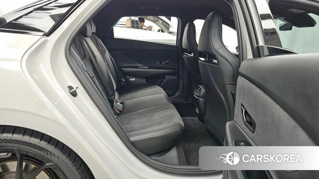 Hyundai The New Avante (CN7) 2026 Серебристо-серый из Кореи, фото 3