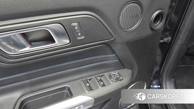 Ford Mustang 2022 Фиолетовый из Кореи, фото 3