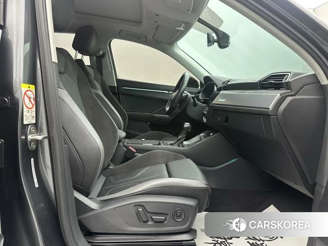 Audi Q3 Sportback 2021 Темно-серый из Китая, фото 3