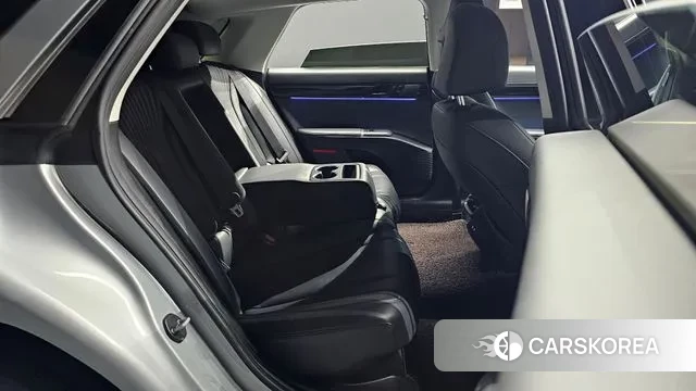 Hyundai Grandeur Hybrid (GN7) 2023 Серебристо-серый из Кореи, фото 3