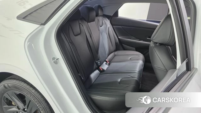 Hyundai Avante (CN7) 2023 Белый из Кореи, фото 3