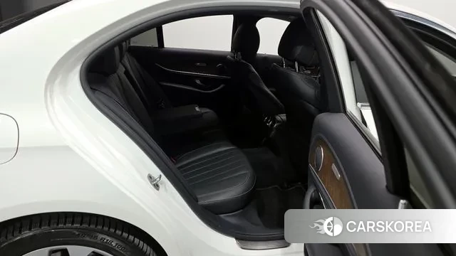 Mercedes-Benz E-Class W213 2019 Белый из Кореи, фото 3