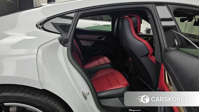 Porsche Taycan 2023 Белый из Кореи, фото 3