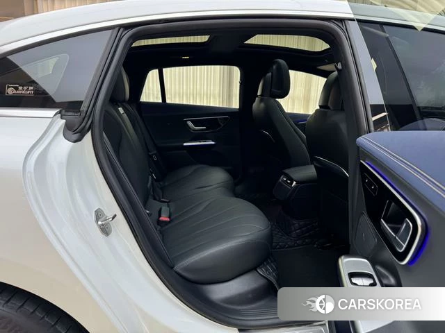 Mercedes-Benz EQE 2023 Белый из Китая, фото 3