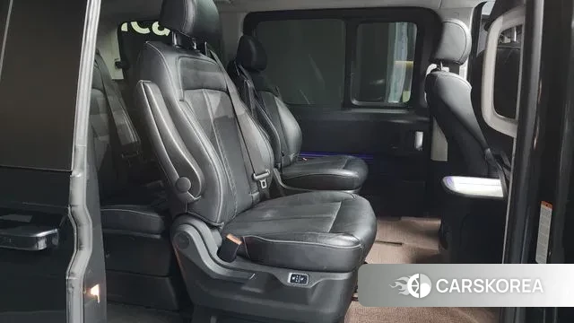 Hyundai Staria 2021 Черный из Кореи, фото 3