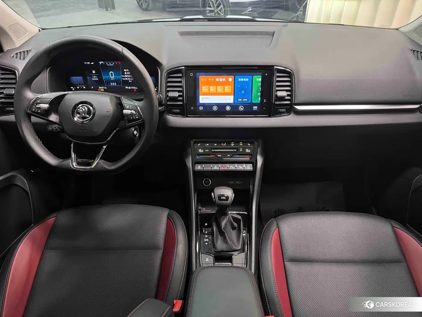 Skoda Karoq 2023 Черный из Китая, фото 3