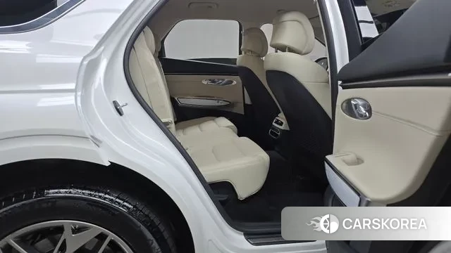 Genesis GV70 2023 Белый из Кореи, фото 3