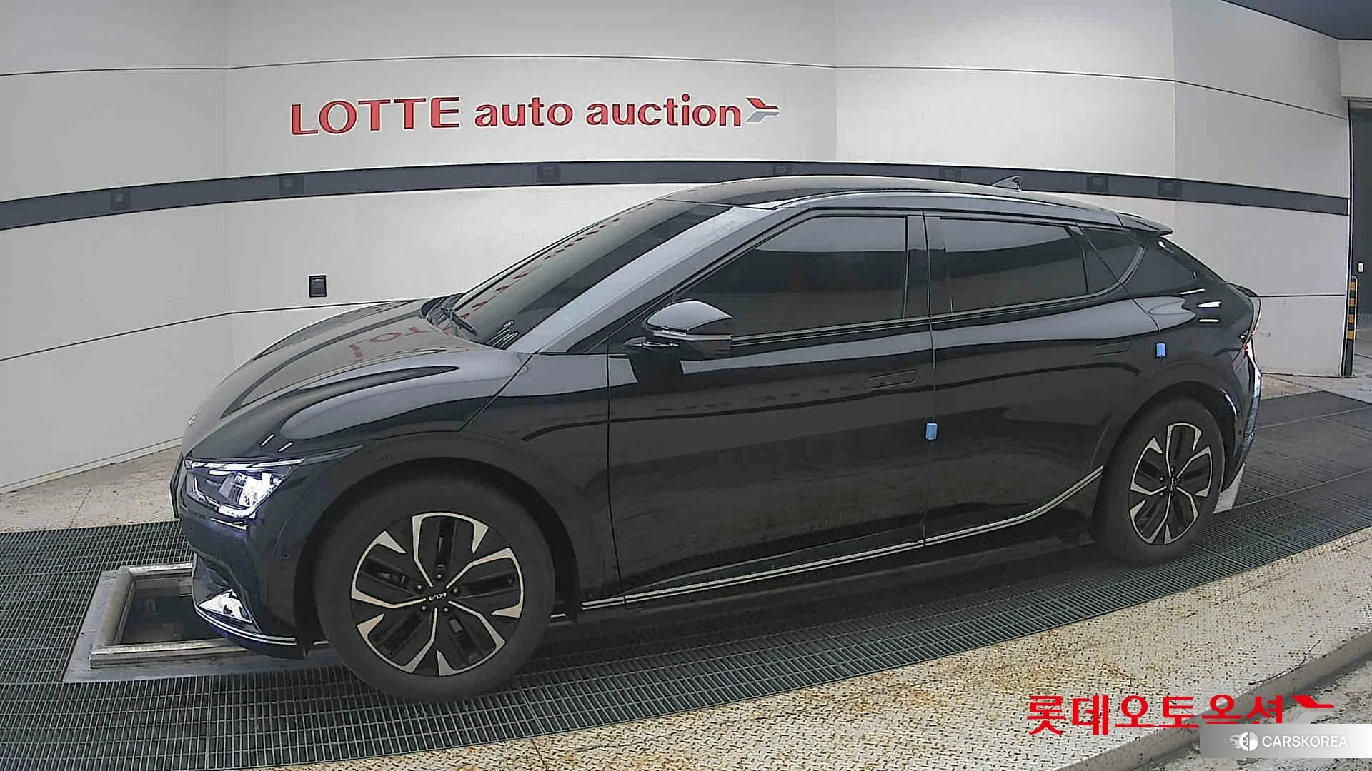 Kia EV6 2022 Черный из Кореи, фото 3