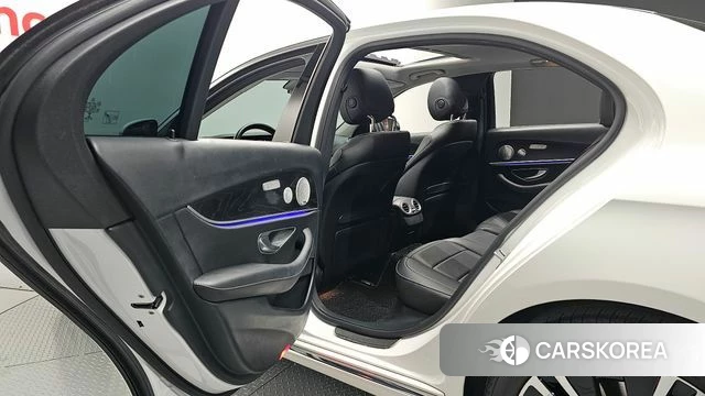 Mercedes-Benz E-Class W213 2020 Белый из Кореи, фото 3