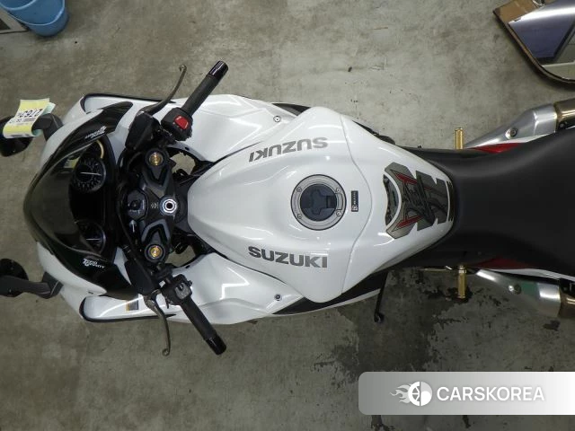 Проданный Suzuki GSX1300R HAYABUSA id 3947709 из Японии, фото 3